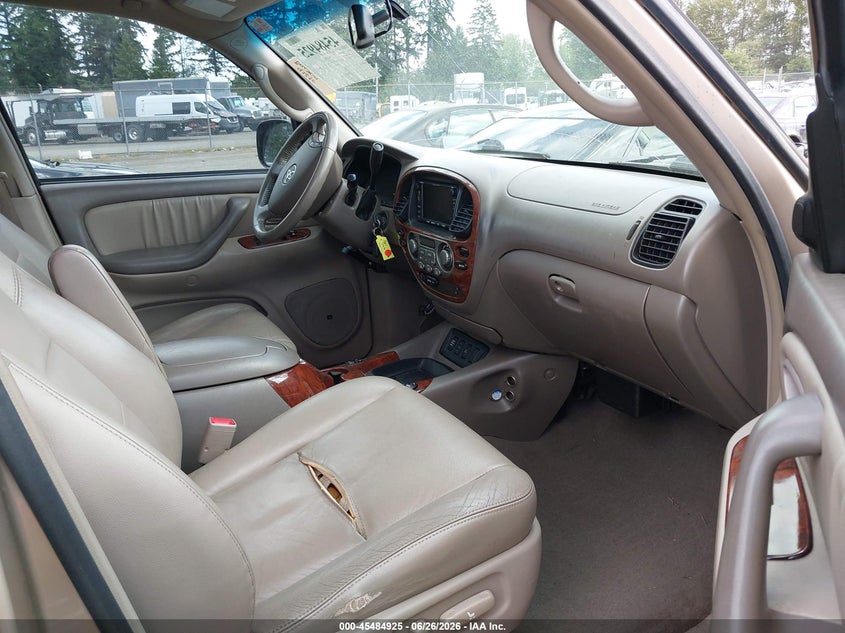 2007 Toyota Sequoia VIN 5TDBT48A07S282913 IAAI salvage auction — NORMAL WEAR, Clear (Washington), sold $875 on 2026-07-08 (photo 5)