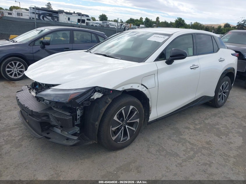 2024 Lexus Rz VIN JTJABABB5RA000924 IAAI salvage auction — FRONT END, Wait Title, sold $15,200 on 2026-08-27 (photo 2)