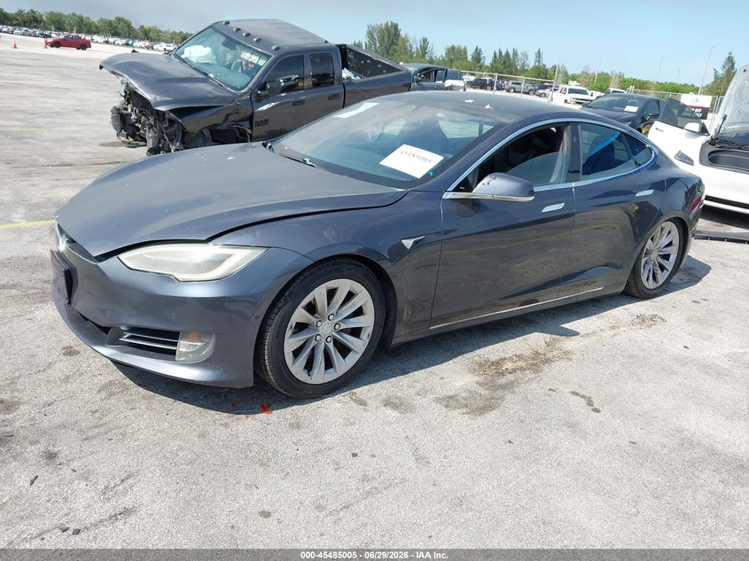 2017 Tesla Model s VIN 5YJSA1E29HF229893 IAAI salvage auction — SIDE, Salvage Title, sold $5,500 on 2026-07-16 (photo 2)