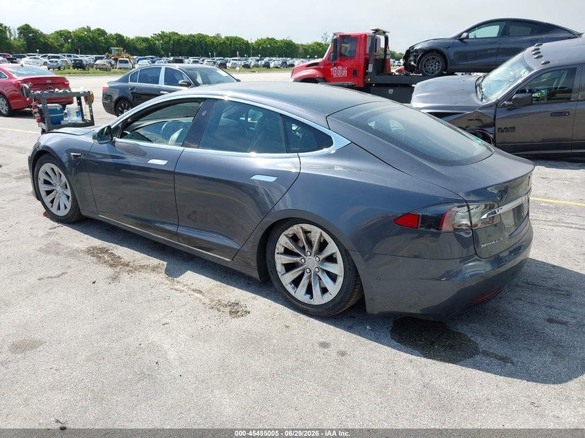 2017 Tesla Model s VIN 5YJSA1E29HF229893 IAAI salvage auction — SIDE, Salvage Title, sold $5,500 on 2026-07-16 (photo 3)