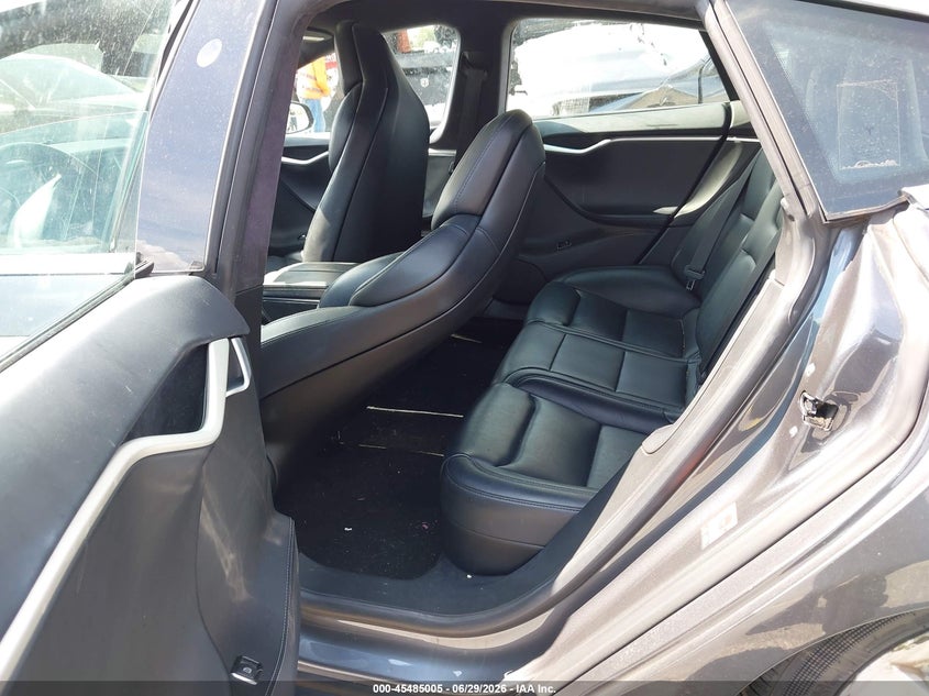 2017 Tesla Model s VIN 5YJSA1E29HF229893 IAAI salvage auction — SIDE, Salvage Title, sold $5,500 on 2026-07-16 (photo 8)