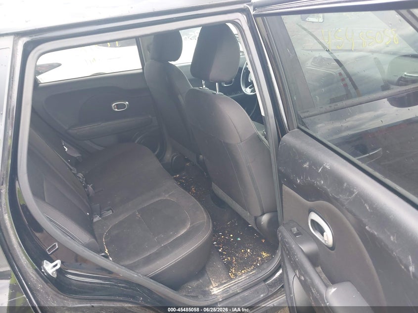 2016 Kia Soul VIN KNDJN2A21G7324772 IAAI salvage auction — NORMAL WEAR, Clear (Indiana), sold $350 on 2026-07-15 (photo 8)
