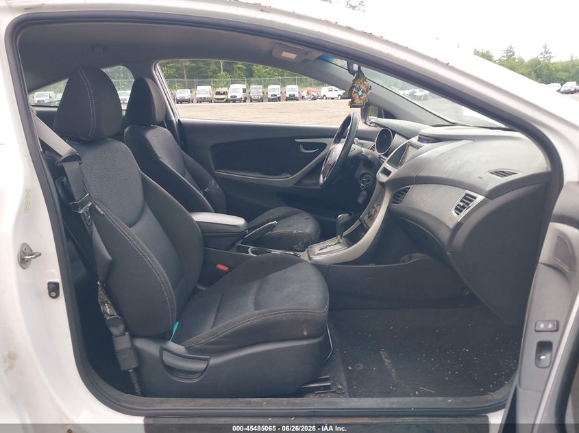 2013 Hyundai Elantra VIN KMHDH6AE1DU004883 IAAI salvage auction — NORMAL WEAR, Clear (Massachusetts), sold $400 on 2026-07-24 (photo 5)