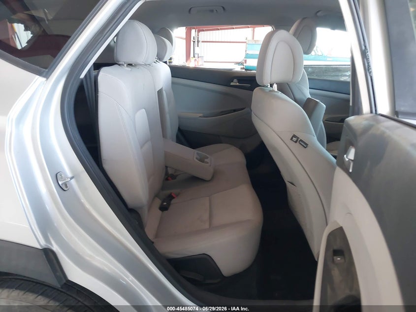2017 Hyundai Tucson VIN KM8J23A49HU569852 IAAI salvage auction — NORMAL WEAR, Salvage Title, sold $2,075 on 2026-07-14 (photo 8)