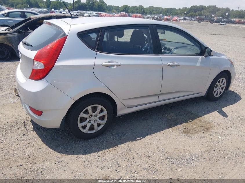 2012 Hyundai Accent VIN KMHCT5AE1CU044075 IAAI salvage auction — NORMAL WEAR, Clear (Delaware), sold $750 on 2026-07-27 (photo 4)