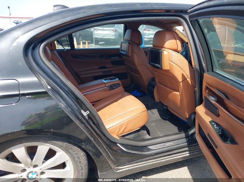 2011 BMW 7 series VIN WBAKC8C52BC433307 IAAI salvage auction — FRONT END, Clear (Florida), sold $650 on 2026-07-29 (photo 8)