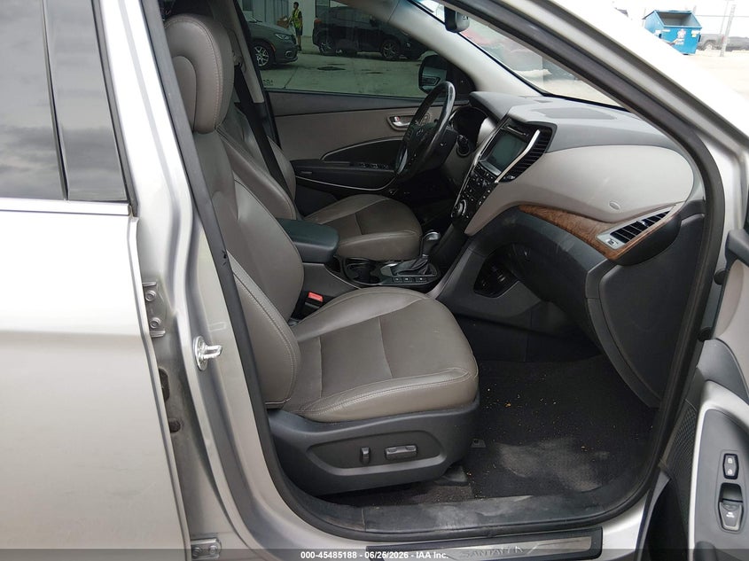 2017 Hyundai Santa fe VIN KM8SRDHFXHU234029 IAAI salvage auction — UNKNOWN, Salvage (Missouri), sold $3,300 on 2026-08-02 (photo 5)