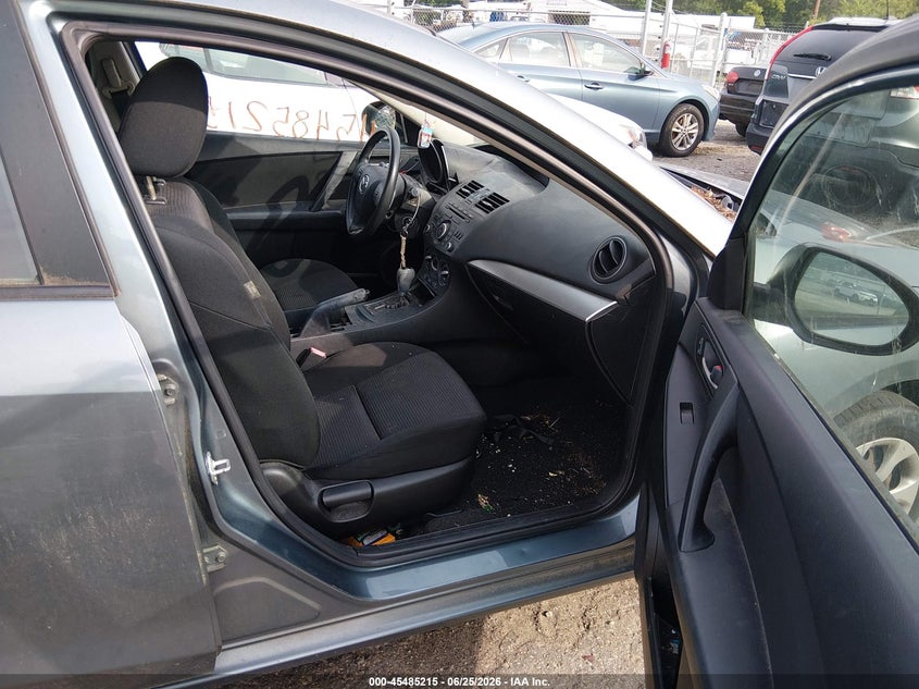 2013 Mazda 3 VIN JM1BL1UP9D1789455 IAAI salvage auction — RIGHT FRONT, Clear (Virginia), sold $550 on 2026-07-17 (photo 5)