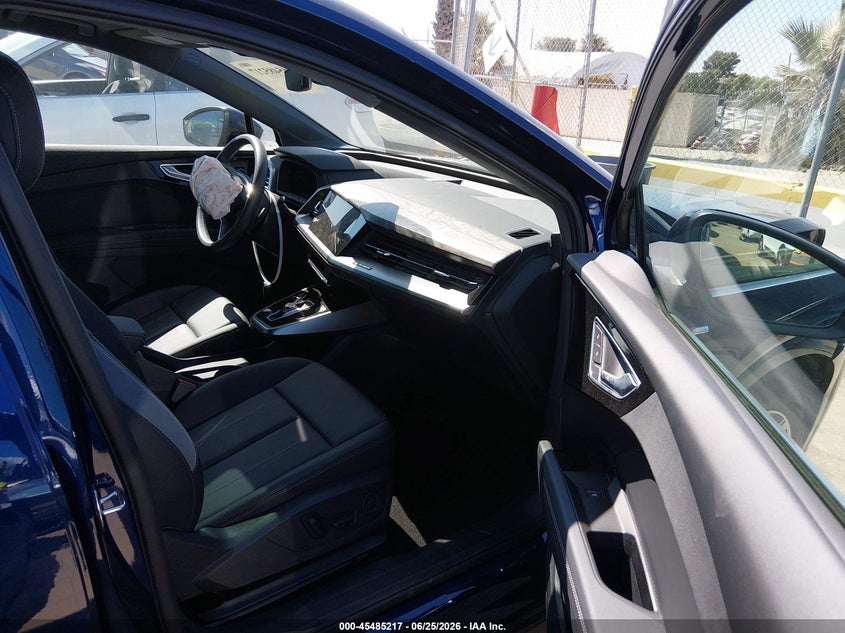 2025 Audi Q4 sportback e-tron VIN WA12UBFZ7SP057153 IAAI salvage auction — FRONT END, Salvage (California), sold $14,900 on 2026-08-09 (photo 5)