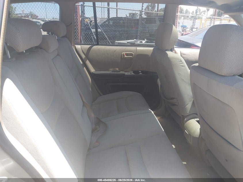 2002 Toyota Highlander VIN JTEGF21A820044861 IAAI salvage auction — NORMAL WEAR, Clear - Dealer Only (California), sold $900 on 2026-07-07 (photo 8)
