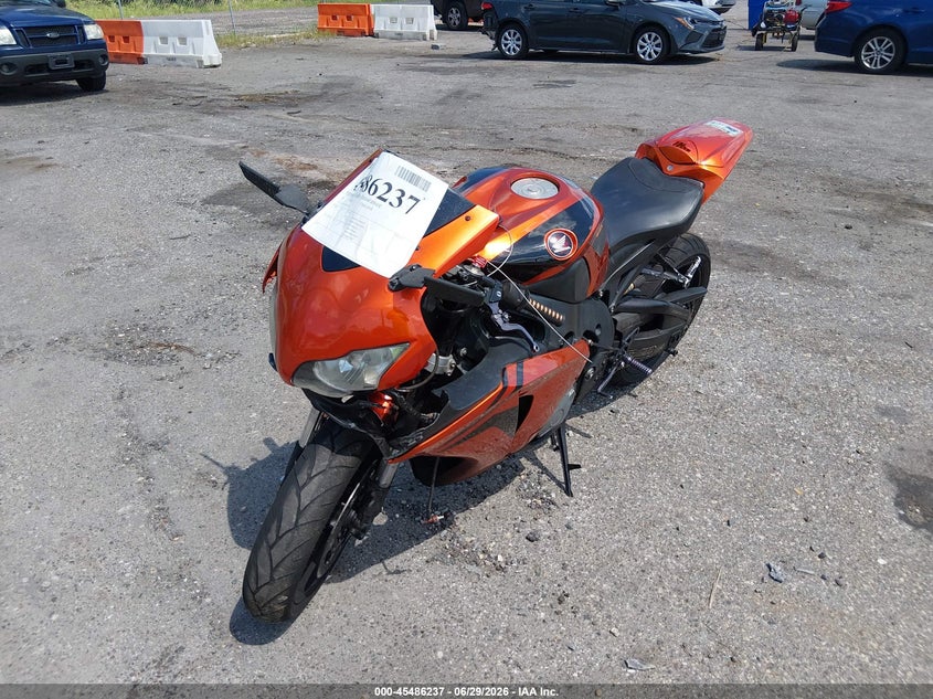2008 Honda Cbr1000 VIN JH2SC59168M000394 IAAI salvage auction — FRONT & REAR, Rebuildable (Florida), sold $3,150 on 2026-07-08 (photo 2)
