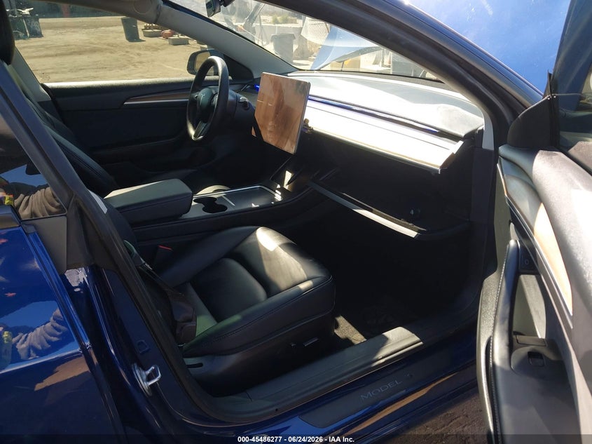 2022 Tesla Model 3 VIN 5YJ3E1EAXNF374145 IAAI salvage auction — SIDE, Salvage (California), sold $8,725 on 2026-07-22 (photo 5)
