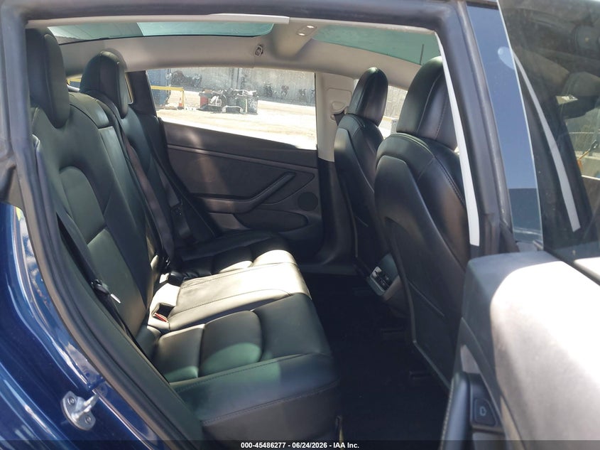 2022 Tesla Model 3 VIN 5YJ3E1EAXNF374145 IAAI salvage auction — SIDE, Salvage (California), sold $8,725 on 2026-07-22 (photo 8)