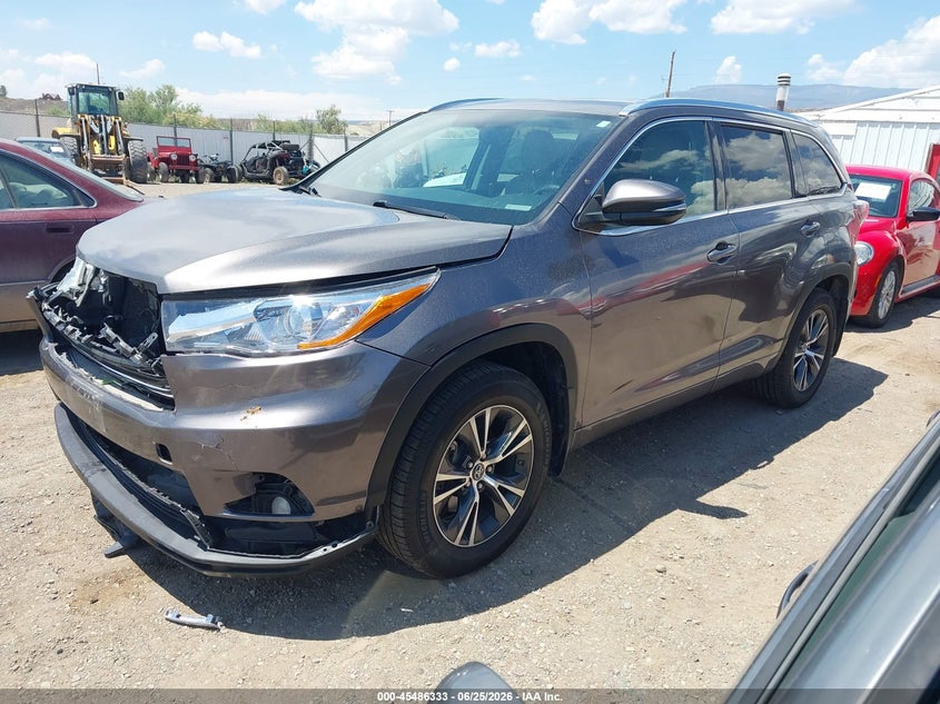 2016 Toyota Highlander VIN 5TDJKRFH7GS352080 IAAI salvage auction — FRONT END, Salvage (Colorado), sold $4,850 on 2026-07-29 (photo 2)