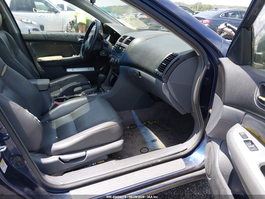 2004 Honda Accord VIN JHMCM56874C001211 IAAI salvage auction — NORMAL WEAR, Clear (Oklahoma), sold $400 on 2026-07-07 (photo 5)