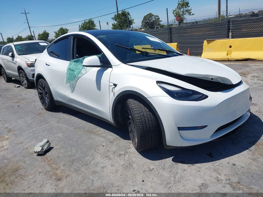 2023 Tesla Model y VIN 7SAYGDEFXPF601532 IAAI salvage auction — FRONT END, Salvage (California), sold $25 on 2026-07-30 (photo 1)
