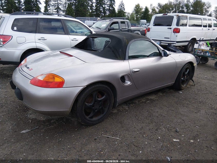 2001 Porsche Boxster VIN WP0CB298X1U663145 IAAI salvage auction — NORMAL WEAR, Clear (Washington), sold $2,200 on 2026-07-29 (photo 4)