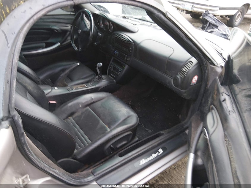2001 Porsche Boxster VIN WP0CB298X1U663145 IAAI salvage auction — NORMAL WEAR, Clear (Washington), sold $2,200 on 2026-07-29 (photo 5)