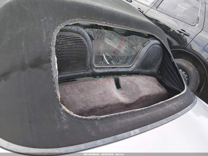 2001 Porsche Boxster VIN WP0CB298X1U663145 IAAI salvage auction — NORMAL WEAR, Clear (Washington), sold $2,200 on 2026-07-29 (photo 6)