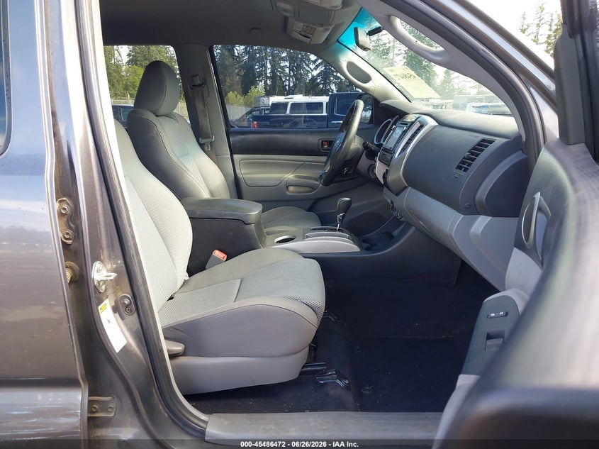 2014 Toyota Tacoma VIN 5TFLU4EN4EX104079 IAAI salvage auction — RIGHT FRONT, Bill Of Sale (Washington), sold $7,200 on 2026-07-08 (photo 5)
