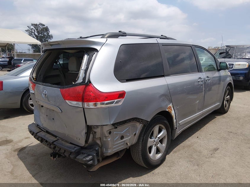 2012 Toyota Sienna VIN 5TDKK3DC4CS259195 IAAI salvage auction — REAR END, Salvage (California), sold $3,000 on 2026-07-29 (photo 4)