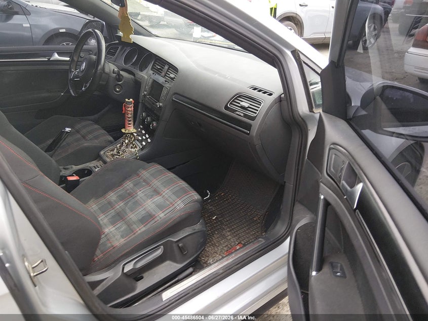 2015 Volkswagen Golf gti VIN 3VW547AU9FM095410 IAAI salvage auction — NORMAL WEAR, Clear (Washington), sold $6,100 on 2026-07-08 (photo 5)