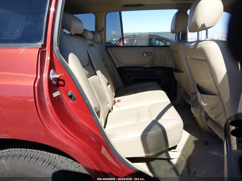 2002 Toyota Highlander VIN JTEHF21A420089042 IAAI salvage auction — NORMAL WEAR, Clear (Nevada), sold $250 on 2026-07-18 (photo 8)