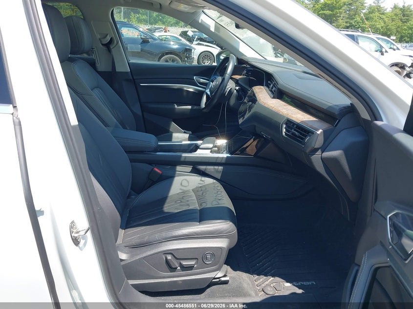 2019 Audi E-tron VIN WA1LAAGEXKB022848 IAAI salvage auction — REAR END, Salvage (Massachusetts), sold $13,200 on 2026-08-07 (photo 5)