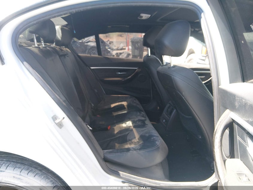 2016 BMW 3er VIN WBA8E9C53GK648136 IAAI salvage auction — FRONT END, Salvage (Texas), sold $475 on 2026-07-29 (photo 8)