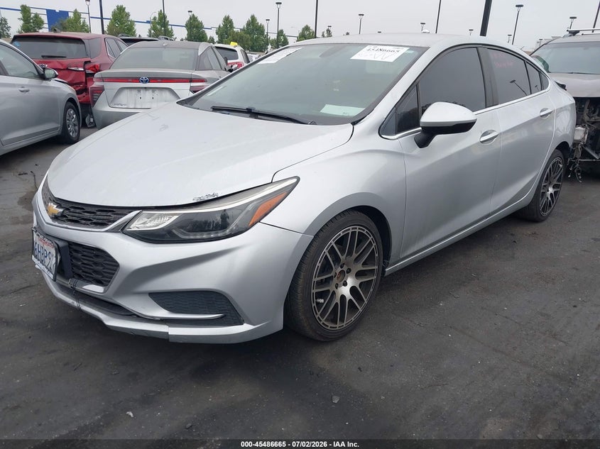 2018 Chevrolet Cruze VIN 1G1BE5SM4J7122871 IAAI salvage auction — REAR END, Salvage Title, sold $1,500 on 2026-07-31 (photo 2)
