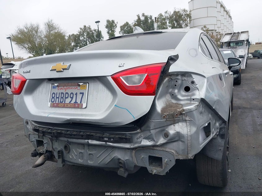 2018 Chevrolet Cruze VIN 1G1BE5SM4J7122871 IAAI salvage auction — REAR END, Salvage Title, sold $1,500 on 2026-07-31 (photo 6)