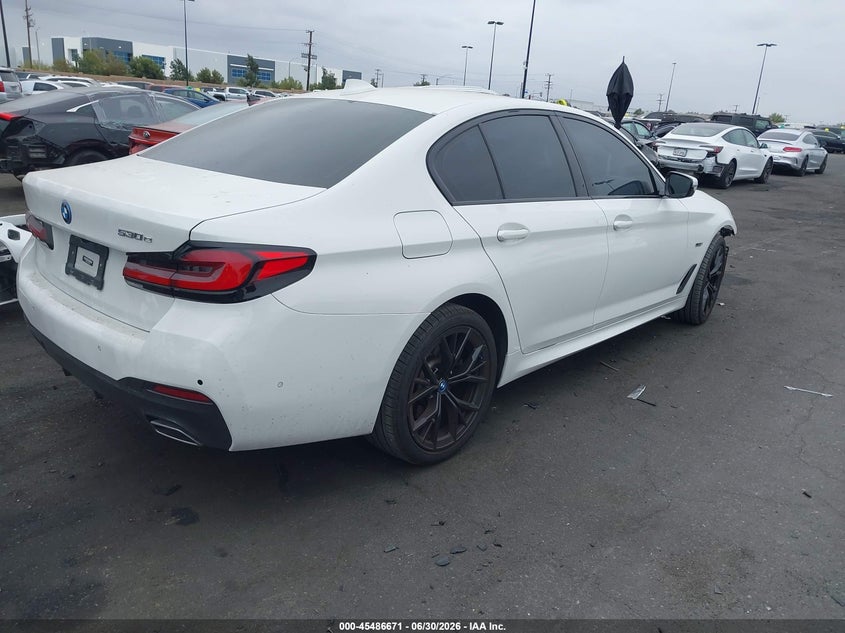 2023 BMW 5er VIN WBA13AG08PCM25608 IAAI salvage auction — FRONT END, Salvage Title, sold $20,500 on 2026-08-14 (photo 4)