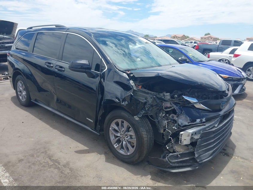 2021 Toyota Sienna VIN 5TDKRKEC8MS037247 IAAI salvage auction — RIGHT FRONT, Salvage Title, sold $7,100 on 2026-07-21 (photo 6)