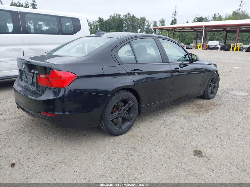 2013 BMW 3er VIN WBA3B5C5XDF598402 IAAI salvage auction — FRONT END, Salvage Title, sold $700 on 2026-07-22 (photo 4)