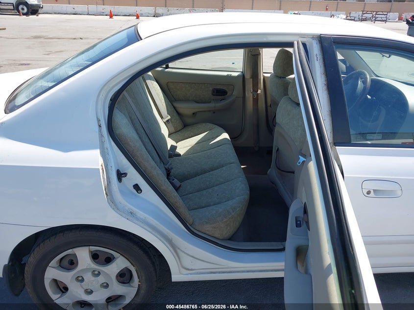 2001 Hyundai Elantra VIN KMHDN45D91U067336 IAAI salvage auction — NORMAL WEAR, Clear - Dealer Only (California), sold $950 on 2026-07-06 (photo 8)