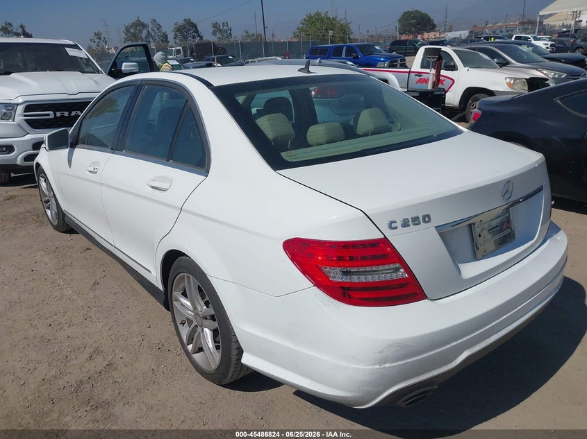 2014 Mercedes-benz C-klasse VIN WDDGF4HBXEG219143 IAAI salvage auction — RIGHT FRONT, Salvage (California), sold $900 on 2026-07-22 (photo 3)