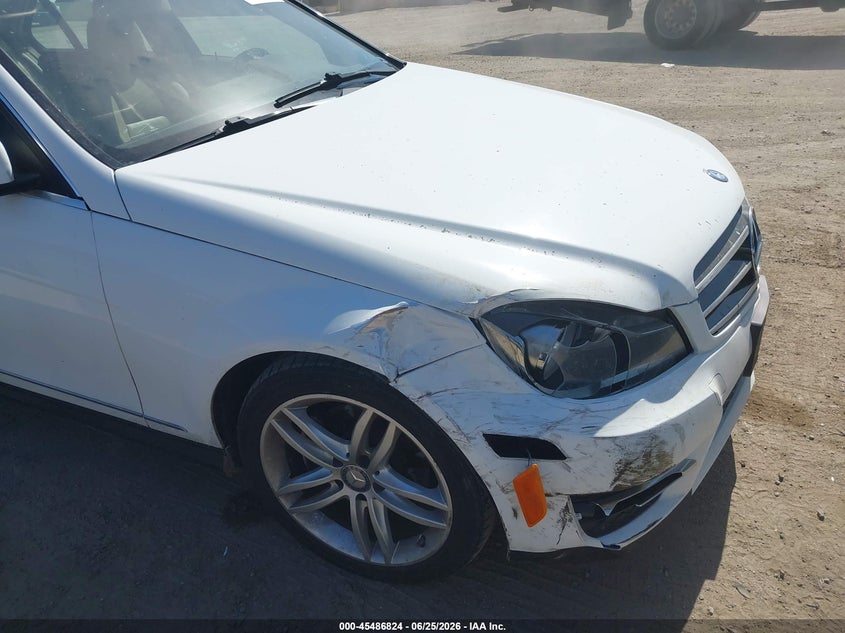 2014 Mercedes-benz C-klasse VIN WDDGF4HBXEG219143 IAAI salvage auction — RIGHT FRONT, Salvage (California), sold $900 on 2026-07-22 (photo 6)