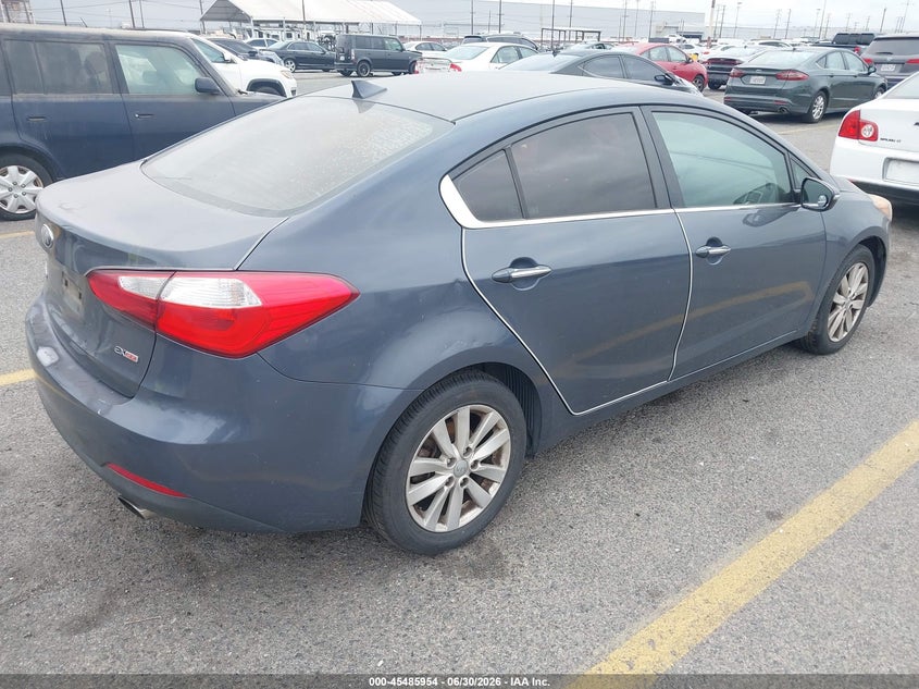 2014 Kia Forte VIN KNAFX4A83E5084498 IAAI salvage auction — MECHANICAL, Clear (California), sold $25 on 2026-07-28 (photo 4)