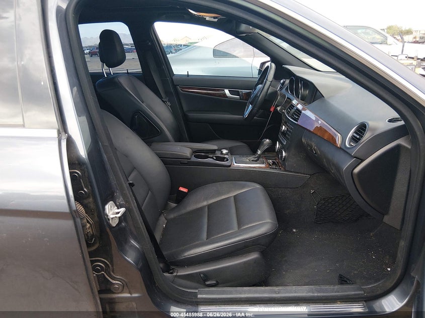 2014 Mercedes-benz C-klasse VIN WDDGF4HB2EA964519 IAAI salvage auction — FRONT END, Salvage (Arizona), sold $750 on 2026-08-18 (photo 5)