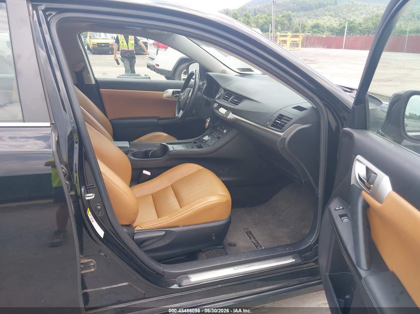 2011 Lexus Ct 200h VIN JTHKD5BH6B2017257 IAAI salvage auction — NORMAL WEAR, Clear (Pennsylvania), sold $6,150 on 2026-07-08 (photo 5)
