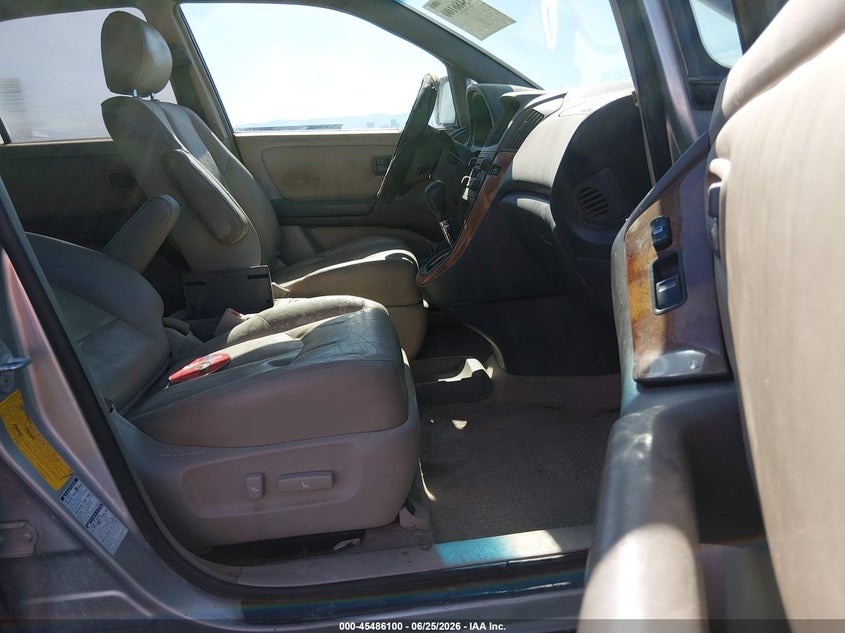 2000 Lexus Rx 300 VIN JT6HF10U7Y0126238 IAAI salvage auction — REAR END, Clear (Nevada), sold $250 on 2026-07-10 (photo 5)