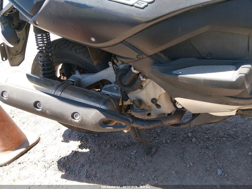 2009 Piaggio Mp3 VIN ZAPM610X295001037 IAAI salvage auction — FRONT END, Clear-Dealer Only (Arizona), sold $150 on 2026-07-09 (photo 8)