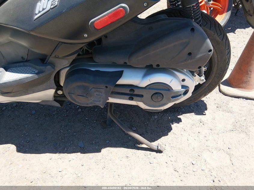 2009 Piaggio Mp3 VIN ZAPM610X295001037 IAAI salvage auction — FRONT END, Clear-Dealer Only (Arizona), sold $150 on 2026-07-09 (photo 9)
