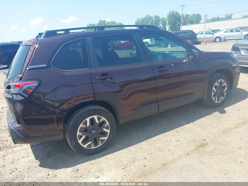 2026 Subaru Forester VIN 4S4SLDD65T3074793 IAAI salvage auction — LEFT REAR, Salvage Title, sold $9,300 on 2026-08-21 (photo 4)
