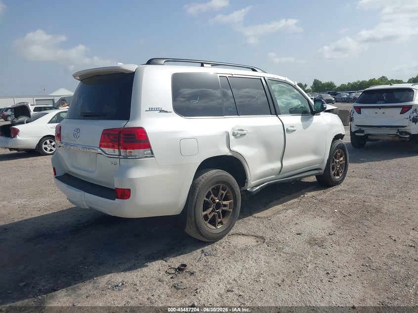 2020 Toyota Land cruiser VIN JTMCY7AJ6L4086577 IAAI salvage auction — FRONT END, Salvage Title, sold $23,050 on 2026-08-26 (photo 4)