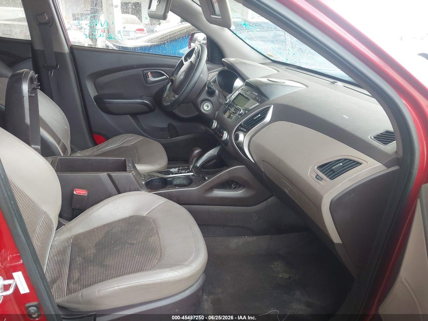 2010 Hyundai Tucson VIN KM8JU3AC9AU112451 IAAI salvage auction — NORMAL WEAR, Clear (Arizona), sold $775 on 2026-07-21 (photo 5)