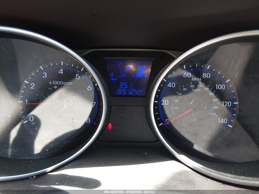 2010 Hyundai Tucson VIN KM8JU3AC9AU112451 IAAI salvage auction — NORMAL WEAR, Clear (Arizona), sold $775 on 2026-07-21 (photo 7)