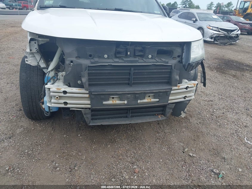 2016 Ford Explorer VIN 1FM5K8D82GGC00051 IAAI salvage auction — FRONT END, Clear (South Carolina), sold $850 on 2026-08-01 (photo 6)