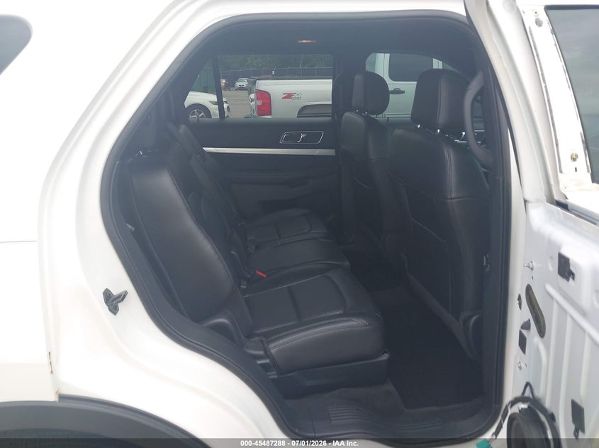 2016 Ford Explorer VIN 1FM5K8D82GGC00051 IAAI salvage auction — FRONT END, Clear (South Carolina), sold $850 on 2026-08-01 (photo 8)