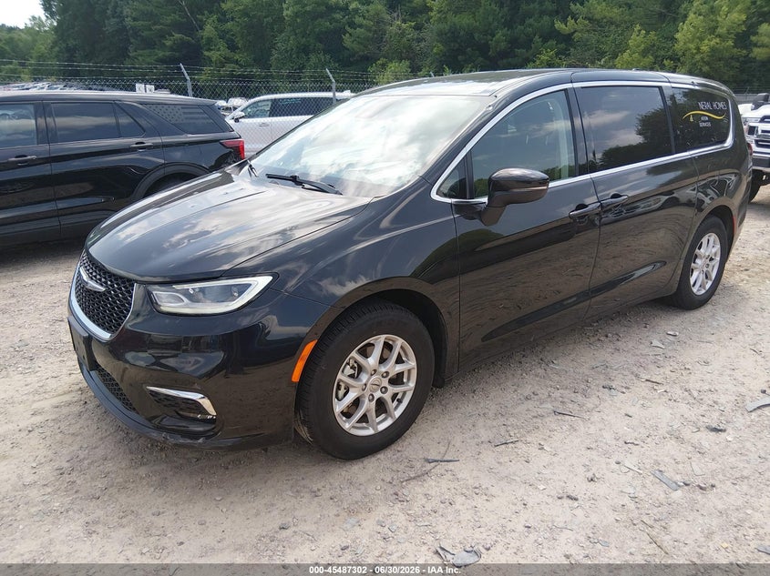 2023 Chrysler Pacifica VIN 2C4RC1BG7PR630273 IAAI salvage auction — HAIL, Wait Title, sold $8,200 on 2026-08-29 (photo 2)